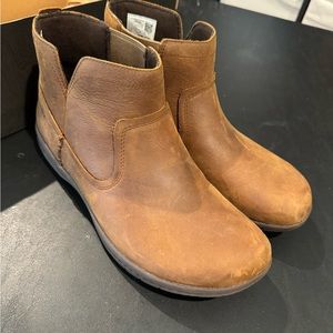 Merrell Encore Kassie Slip-on Ankle Boot Brown Nubuck Leather Waterproof 9.5